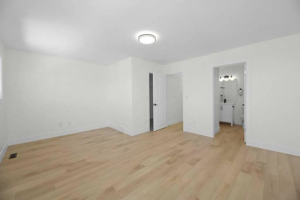 73 Addington Drive, #14