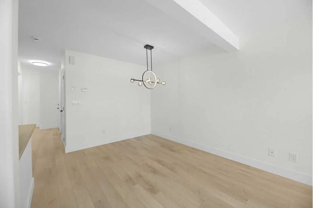 73 Addington Drive, #14