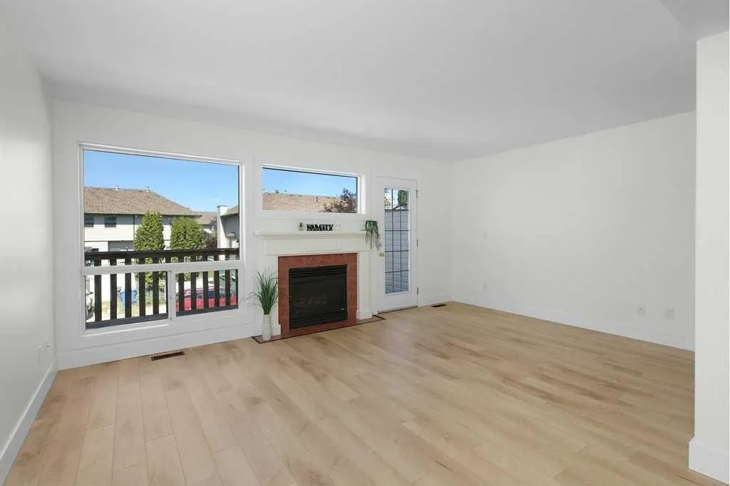 73 Addington Drive, #14