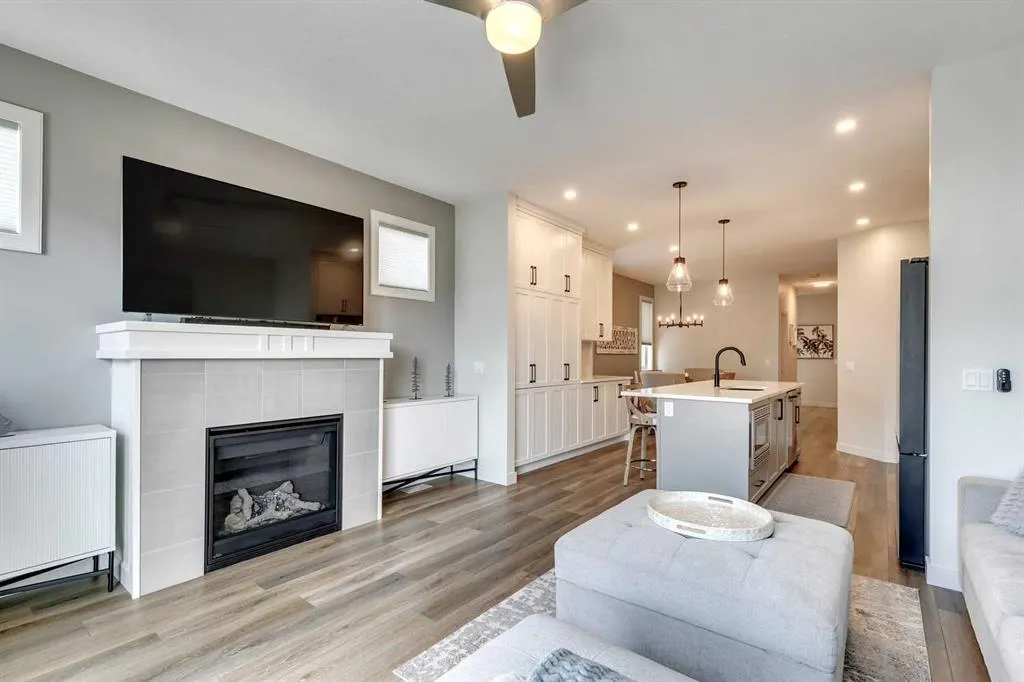 196 Emberside Hollow