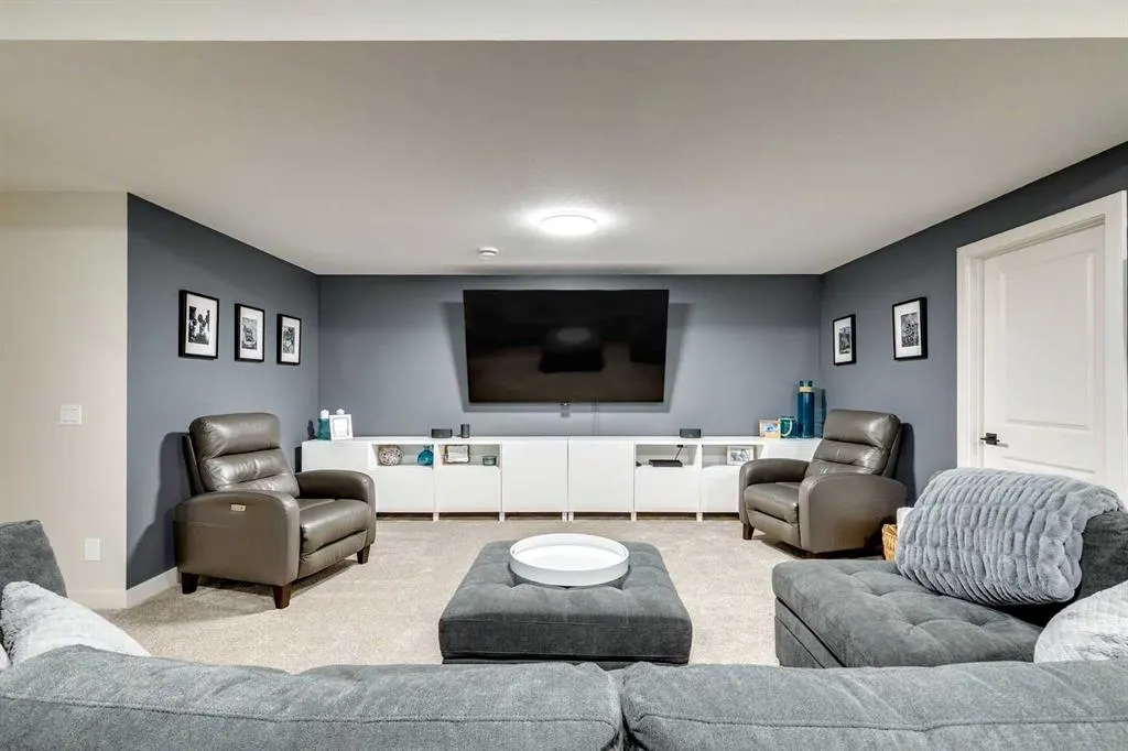 196 Emberside Hollow
