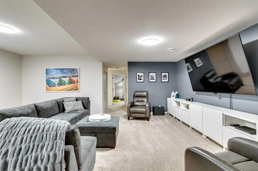 196 Emberside Hollow