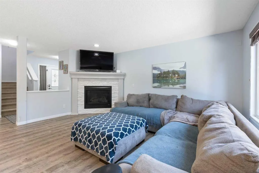 23 Auburn Bay Place SE