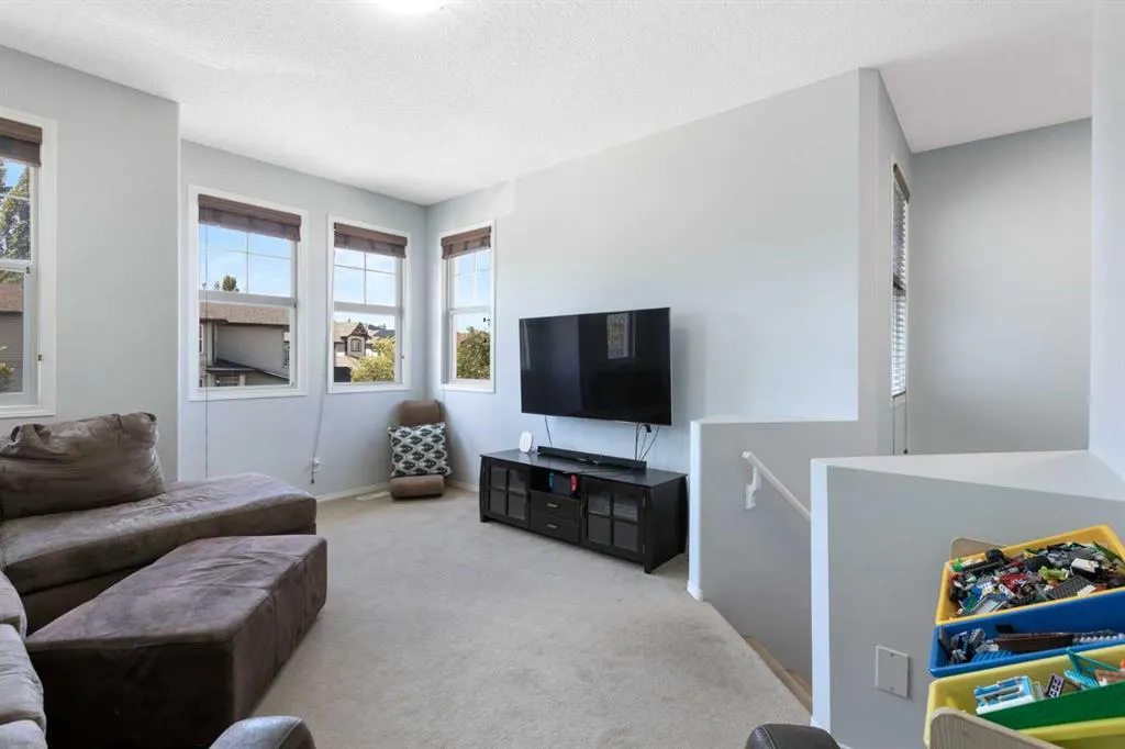 23 Auburn Bay Place SE