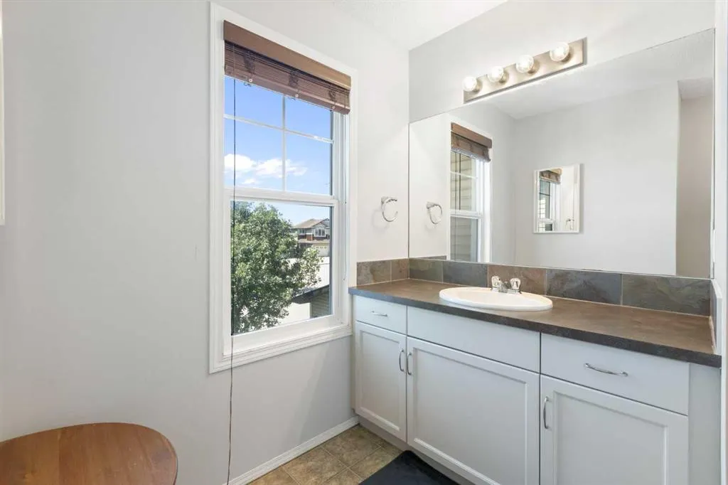 23 Auburn Bay Place SE