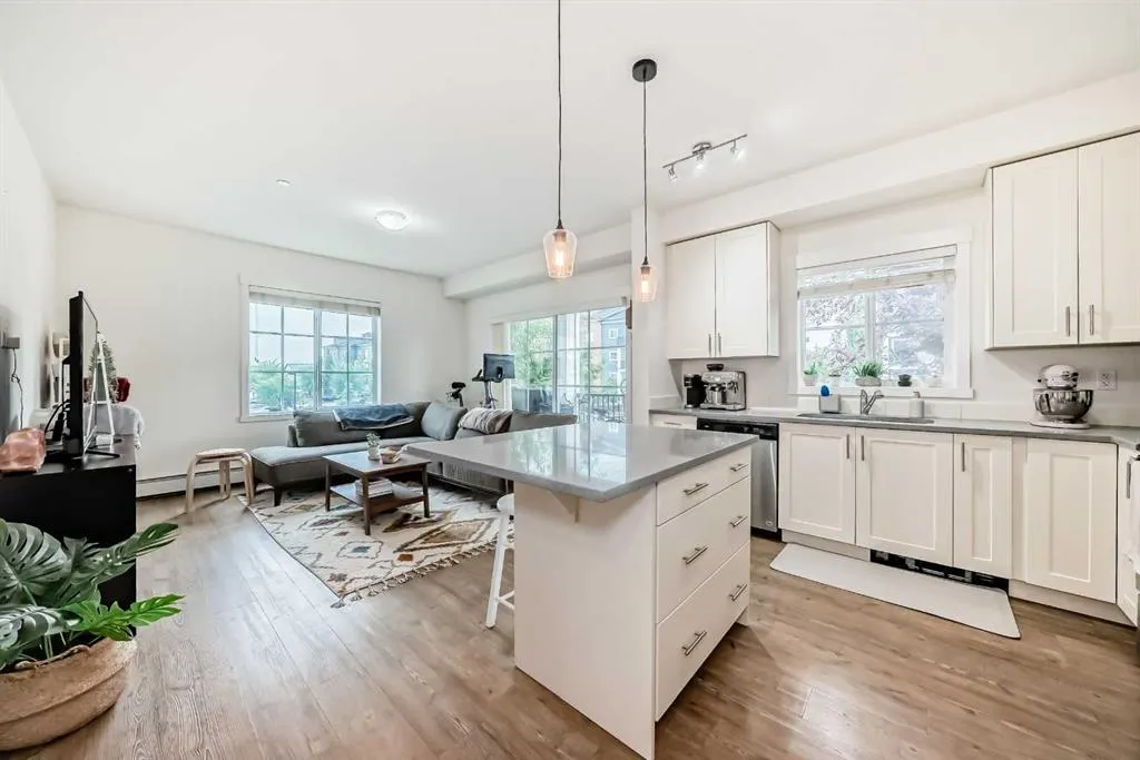 99 Copperstone Park SE, #3218