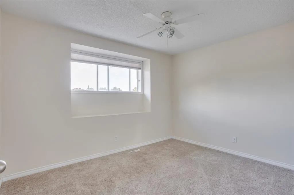 156 Grayling Crescent