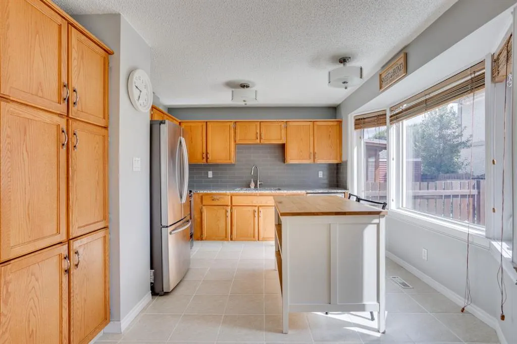 156 Grayling Crescent
