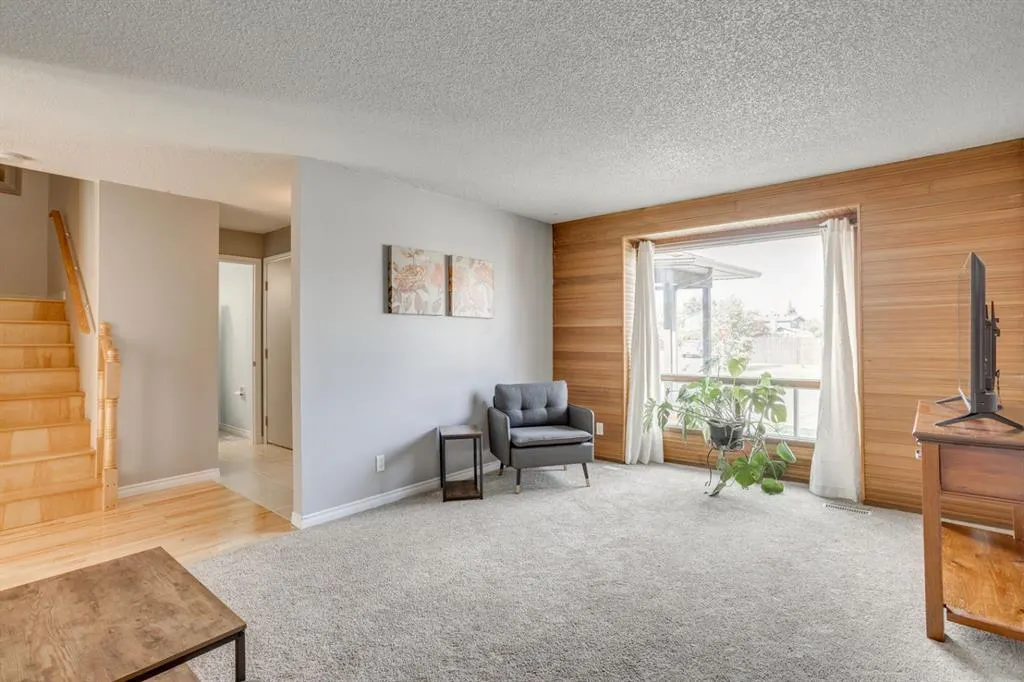 156 Grayling Crescent