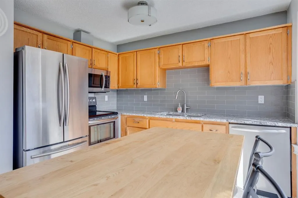156 Grayling Crescent