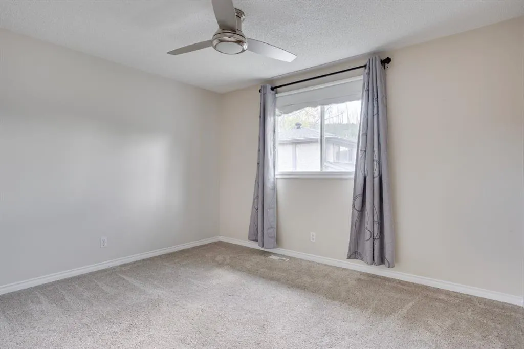 156 Grayling Crescent