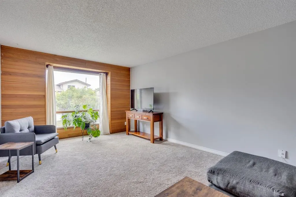 156 Grayling Crescent