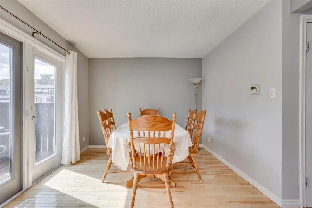 156 Grayling Crescent