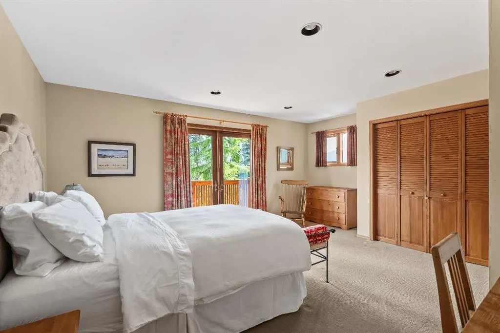1021 Rundleview Drive