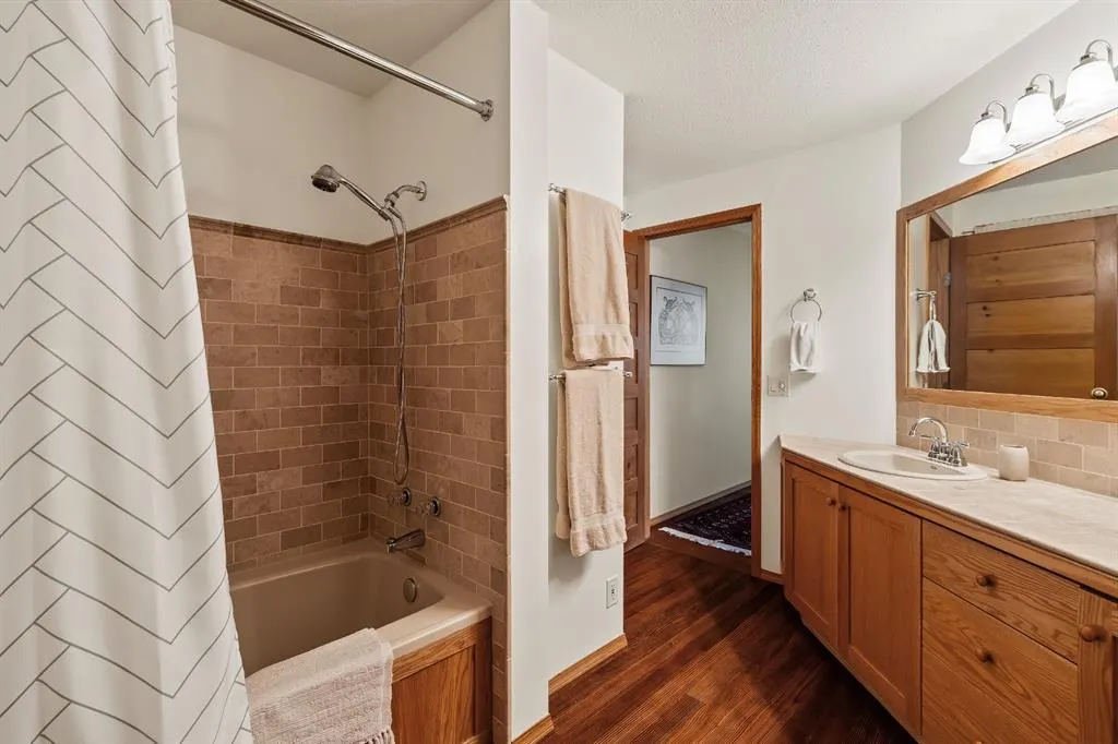 1021 Rundleview Drive