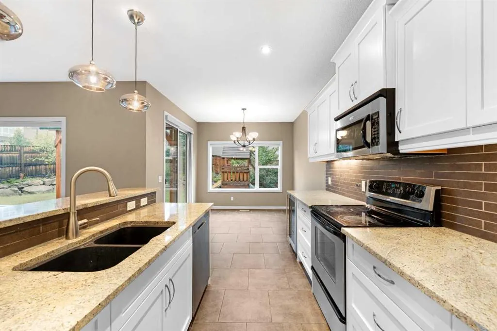 18 Aspen Hills Manor SW
