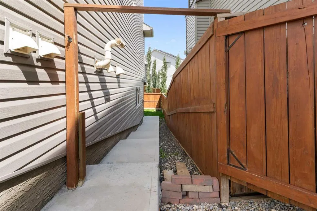 141 Sherwood Heights NW