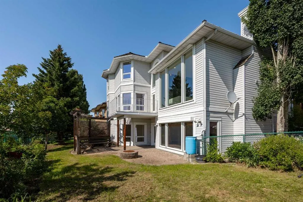21 Douglas Woods Manor SE