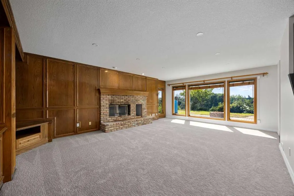 21 Douglas Woods Manor SE