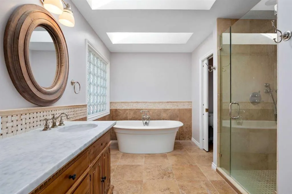 21 Douglas Woods Manor SE