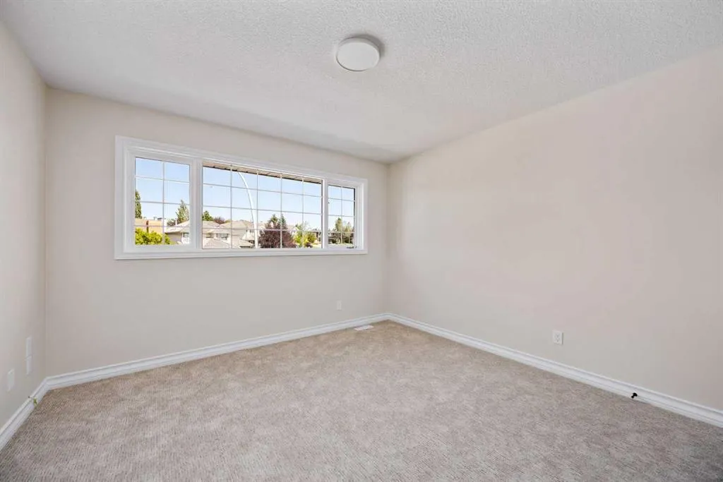 21 Douglas Woods Manor SE