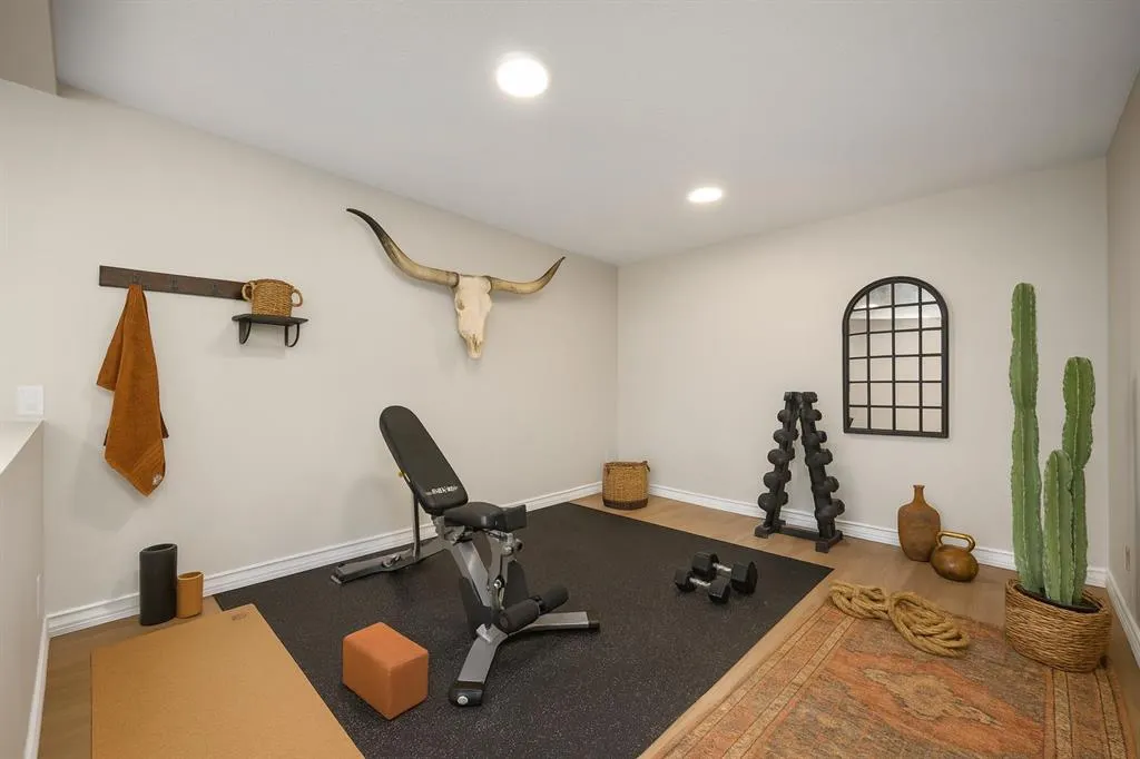 21 Douglas Woods Manor SE