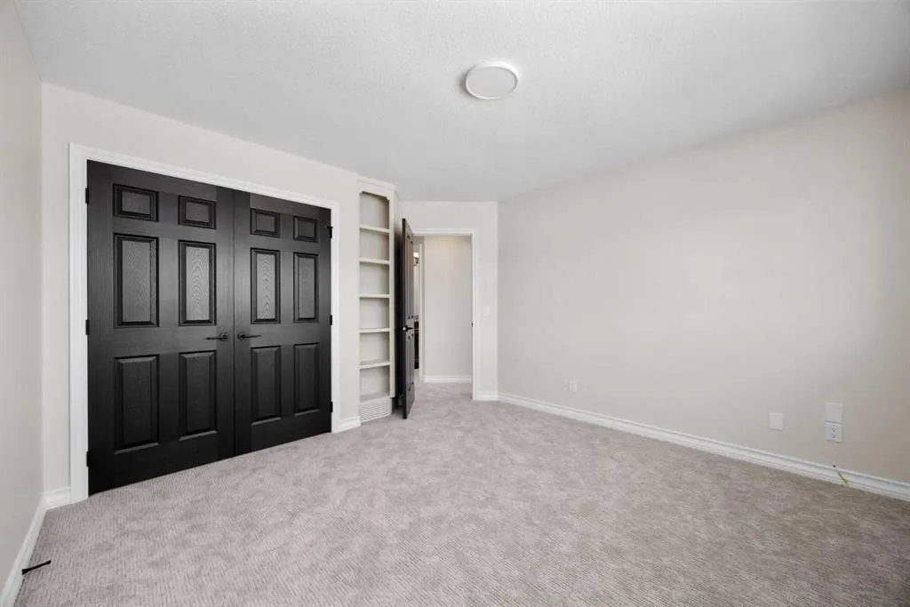 21 Douglas Woods Manor SE