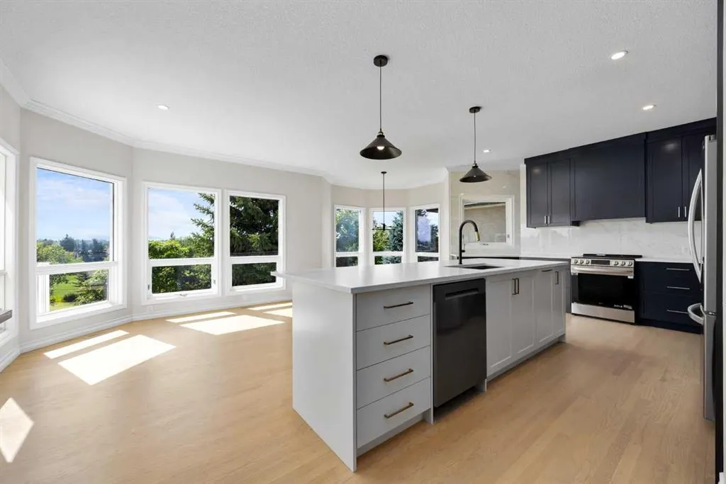 21 Douglas Woods Manor SE