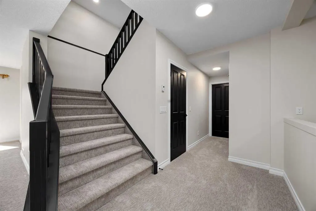 21 Douglas Woods Manor SE