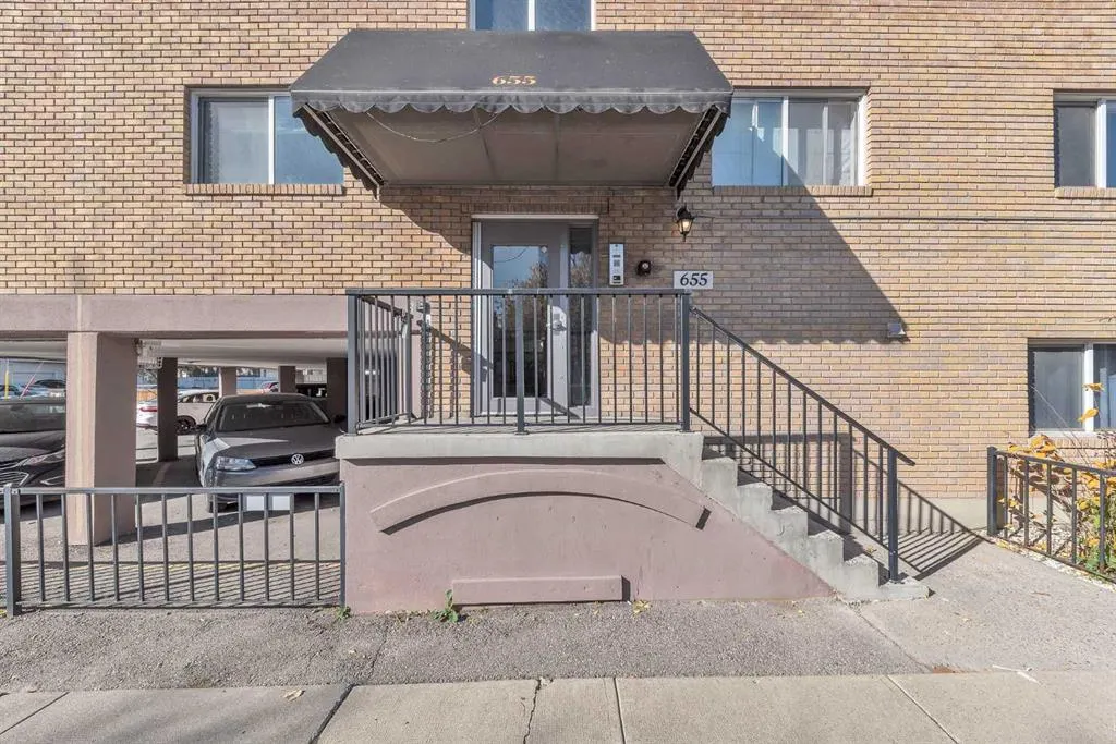 655 Meredith Road NE, #101