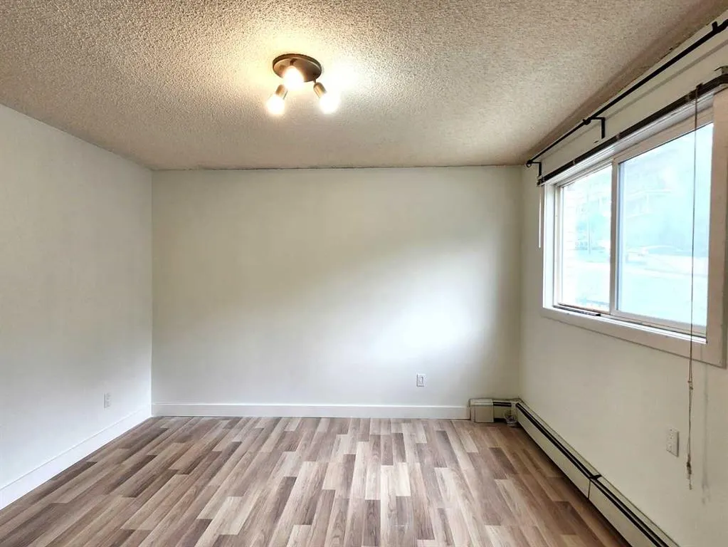 655 Meredith Road NE, #101