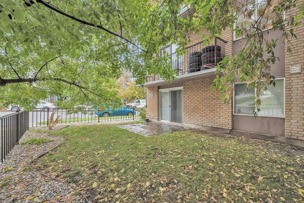 655 Meredith Road NE, #101