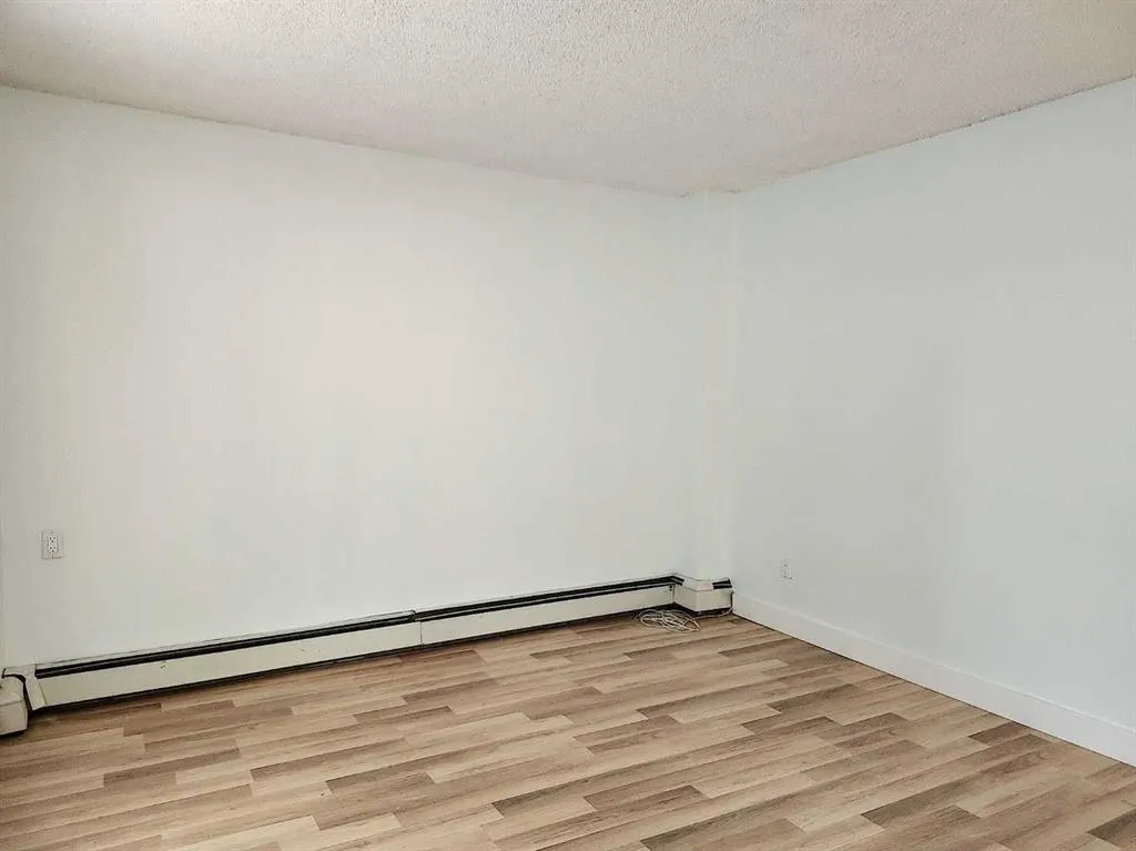 655 Meredith Road NE, #101