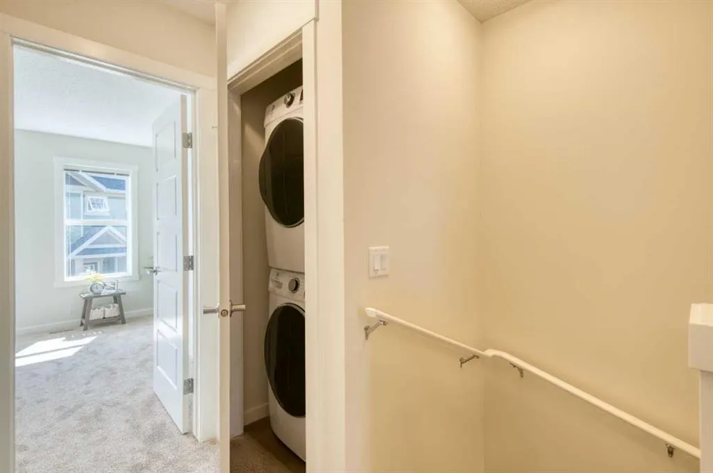135 Mahogany Parade SE, #711