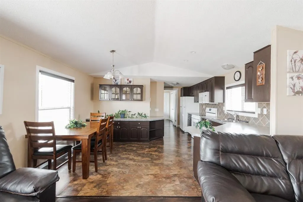 113 Mustang Road