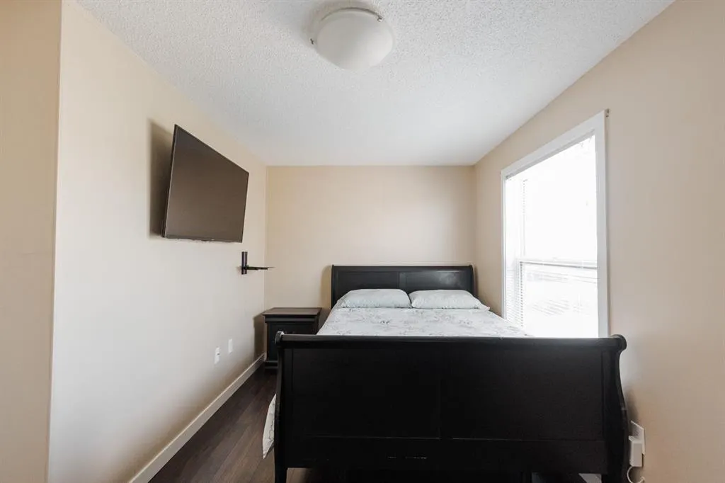 113 Mustang Road