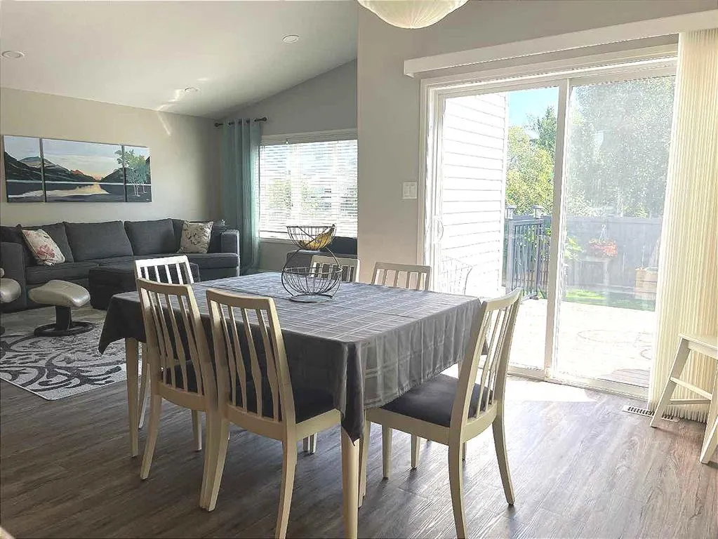 91 Coalbanks Gate W