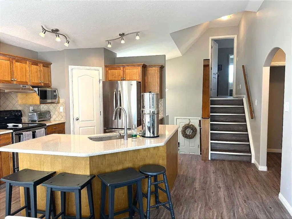 91 Coalbanks Gate W
