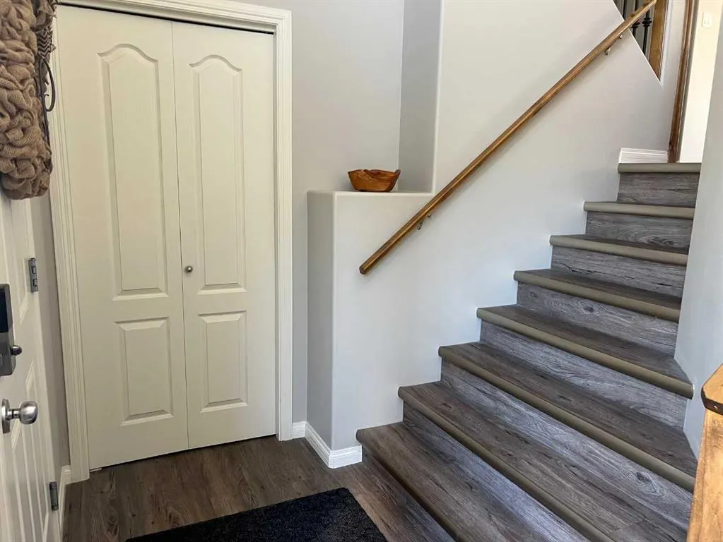 91 Coalbanks Gate W