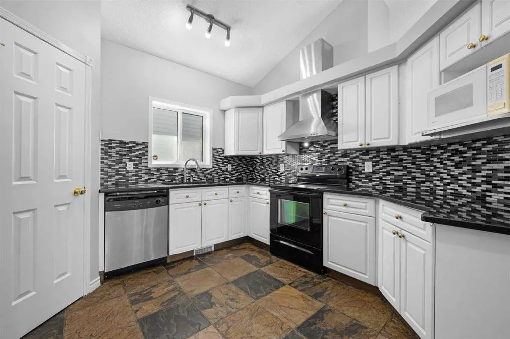 159 Hidden Ranch Circle NW