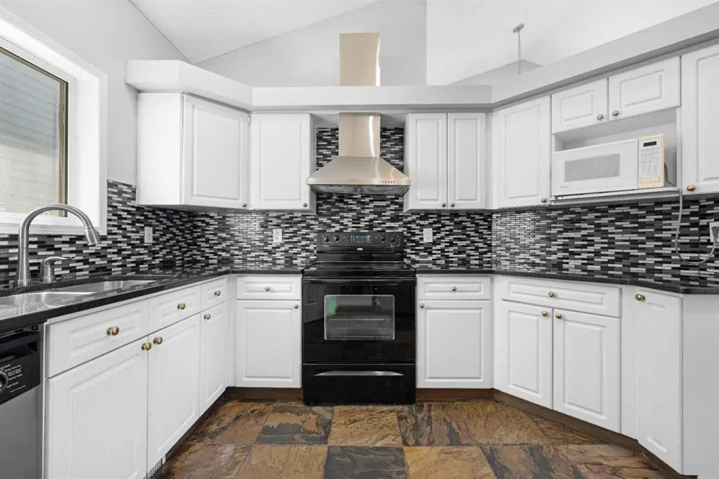 159 Hidden Ranch Circle NW