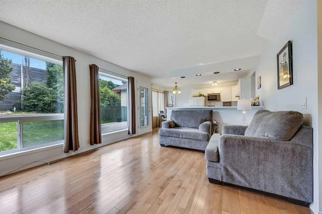 192 Douglas Ridge Green SE