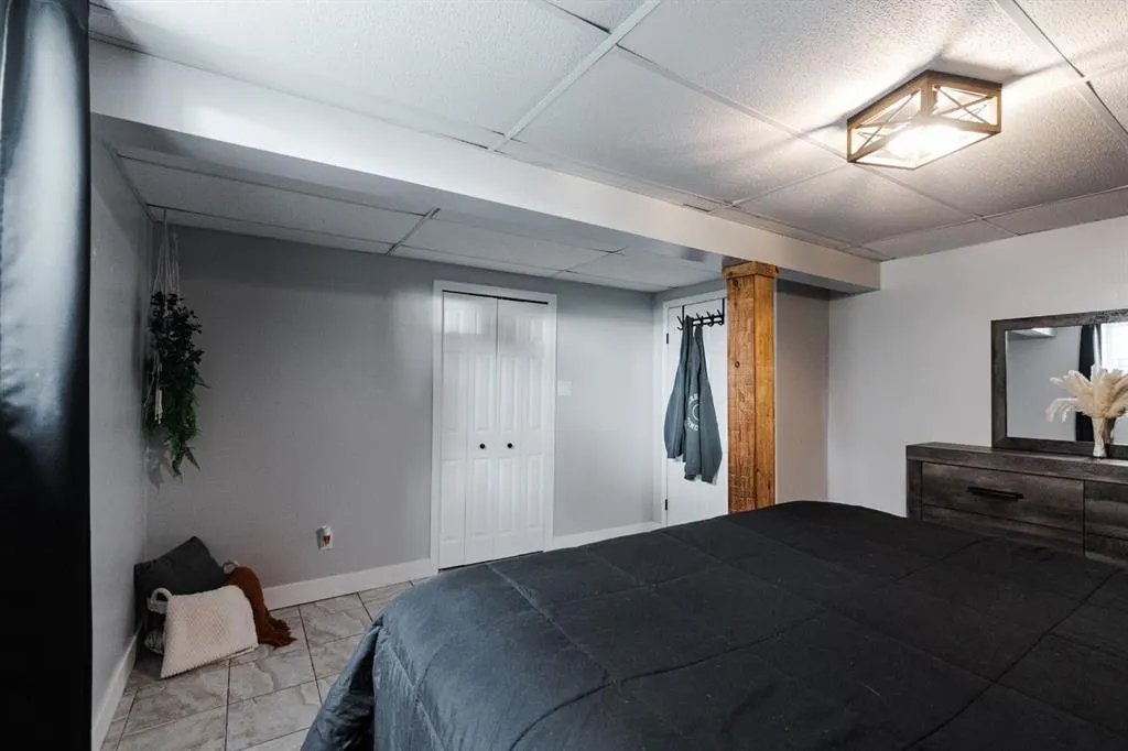 208 Silvertip Place