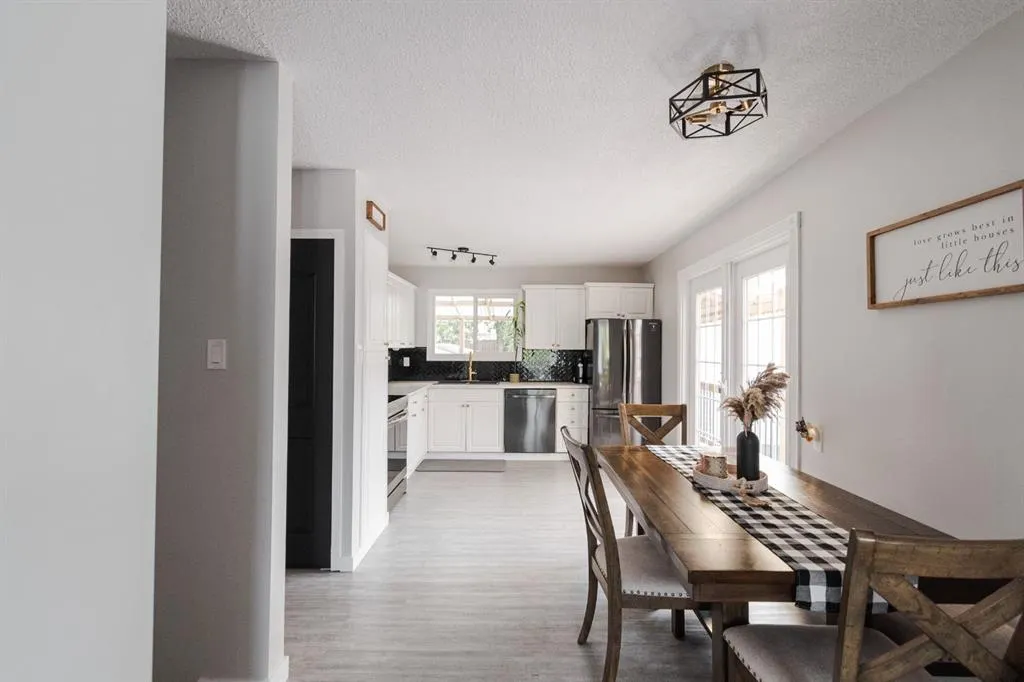 208 Silvertip Place