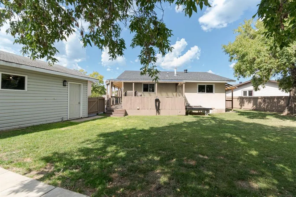 208 Silvertip Place