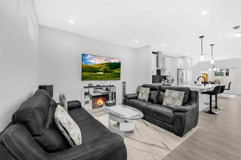 34 Sage Hill Lane NW