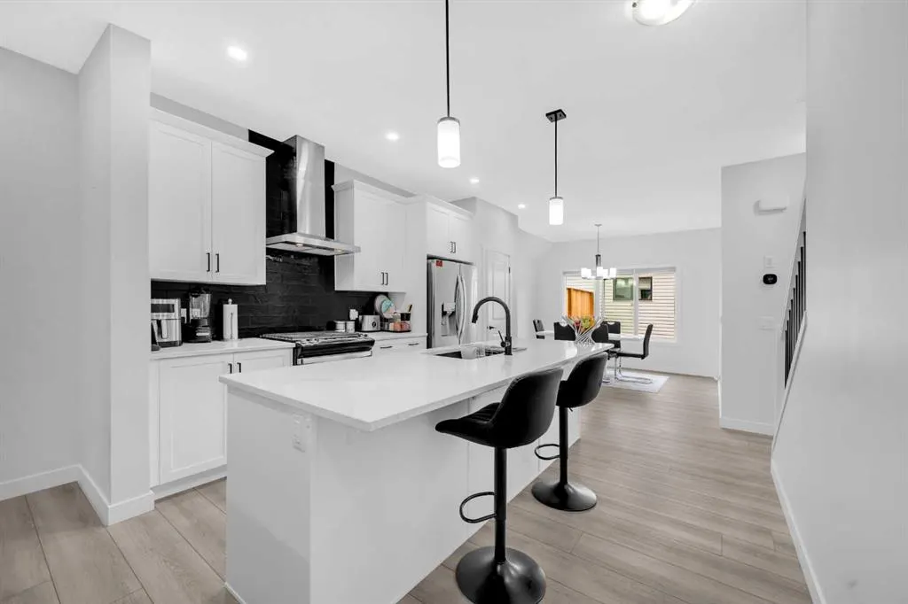 34 Sage Hill Lane NW