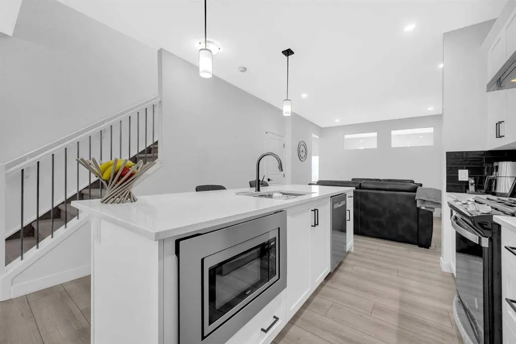 34 Sage Hill Lane NW