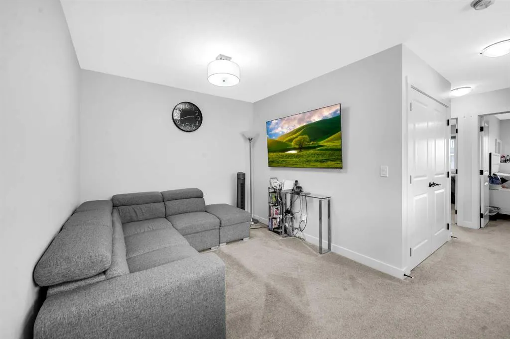 34 Sage Hill Lane NW