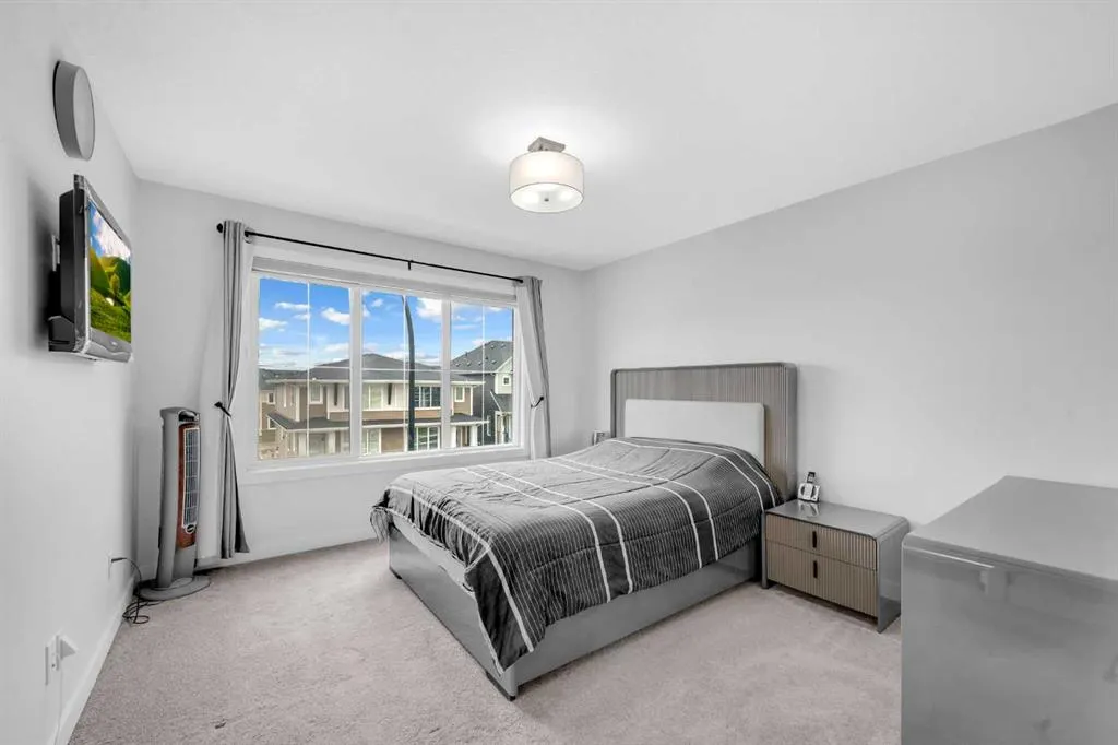 34 Sage Hill Lane NW